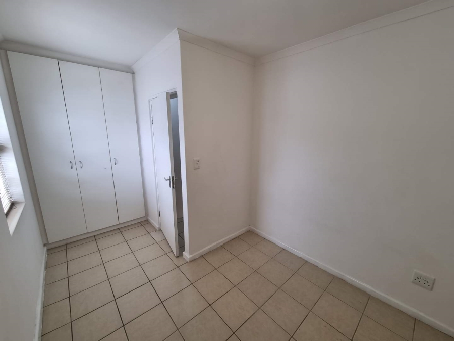 To Let 2 Bedroom Property for Rent in Maitland Western Cape
